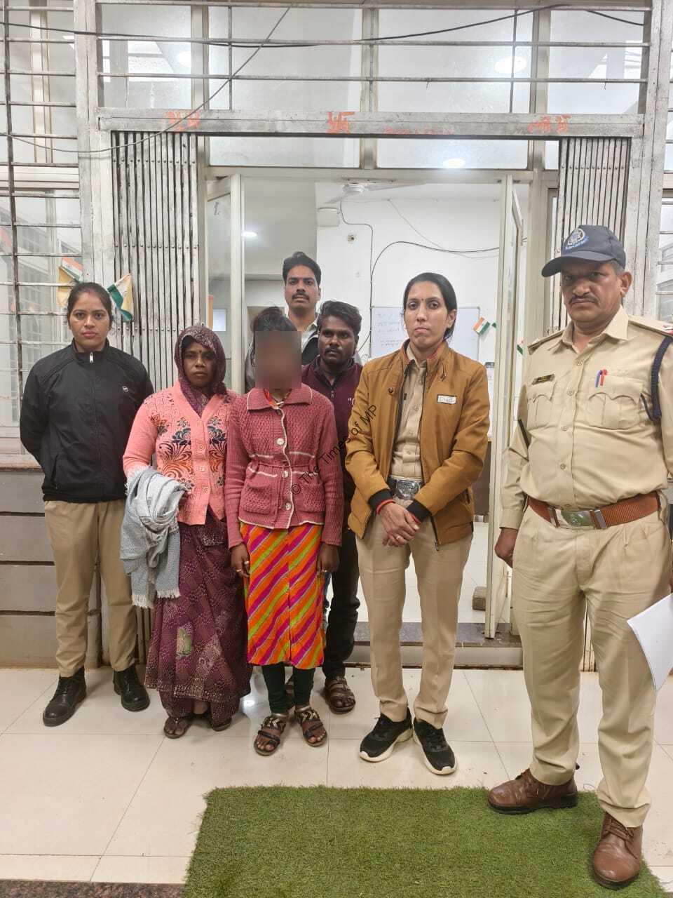 WhatsApp Image 2025-11-12 at 12.28.54_08a298d8