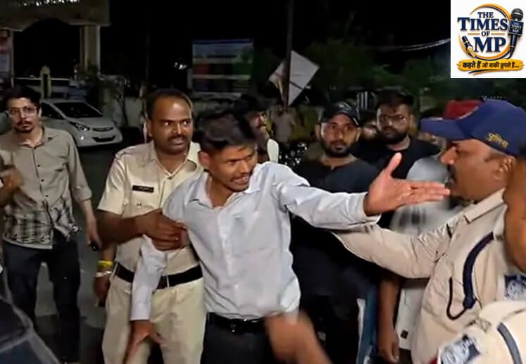 नशे में कार चालक-The Times of MP